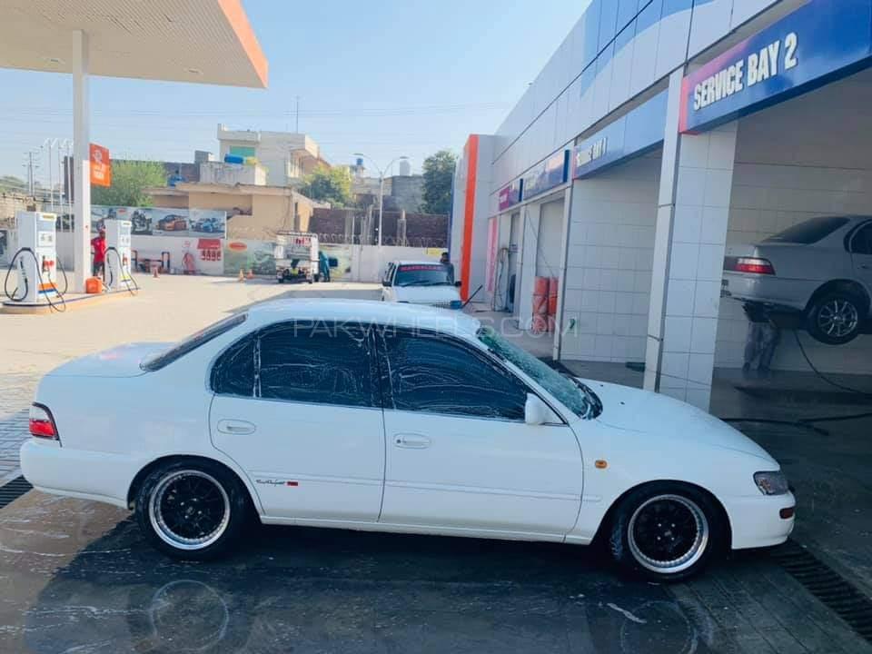 Toyota Corolla - 1996  Image-1