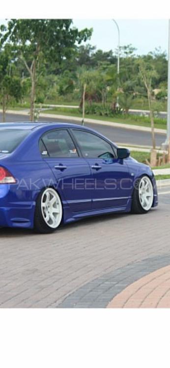 Honda Civic - 2011  Image-1