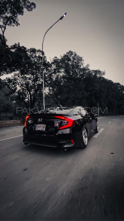 Honda Civic - 2021  Image-1