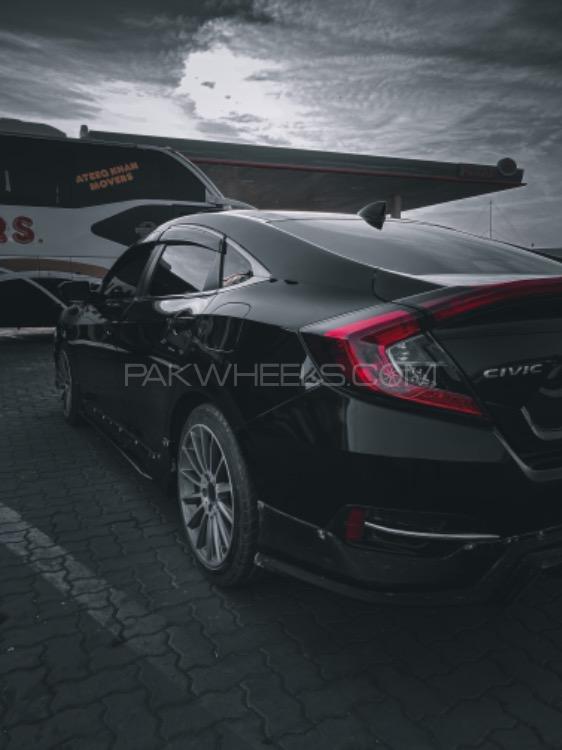 Honda Civic - 2020  Image-1