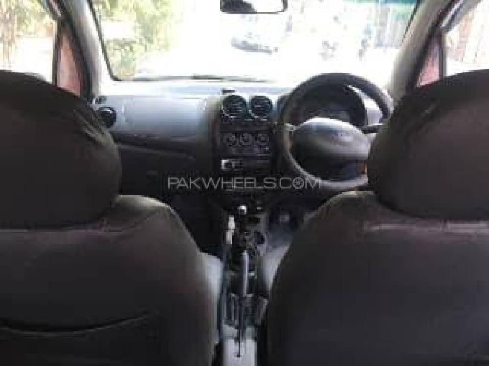 Chevrolet Exclusive 2005 for Sale in Sialkot Chevrolet Exclusive 2005 for Sale in Sialkot Image-2