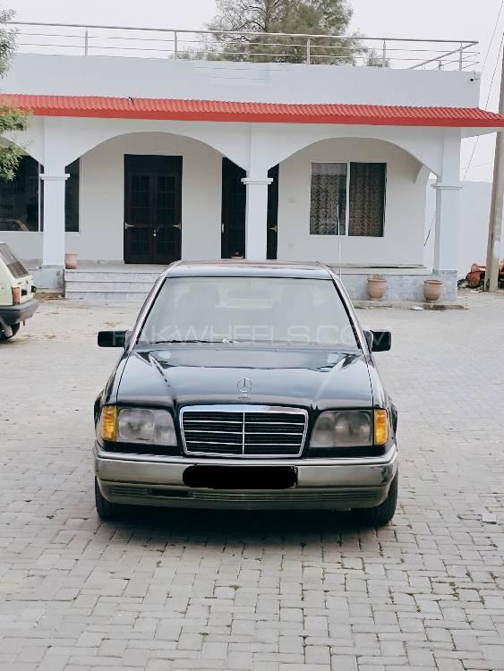 Mercedes Benz E Class 1986 for Sale in Wah cantt Image-1