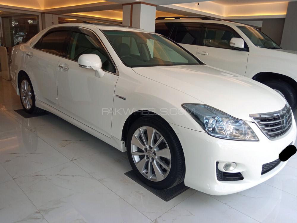 Toyota crown 2011