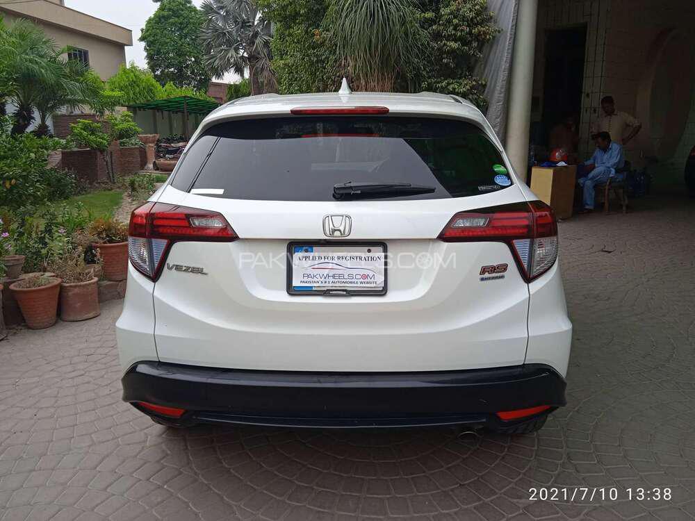 Honda Vezel 2016 for Sale in Lahore Honda Vezel 2016 for Sale in Lahore Image-14
