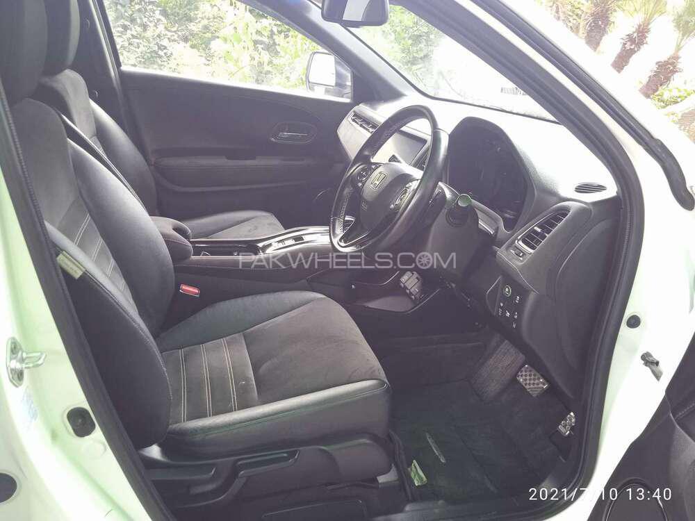 Honda Vezel 2016 for Sale in Lahore Honda Vezel 2016 for Sale in Lahore Image-9