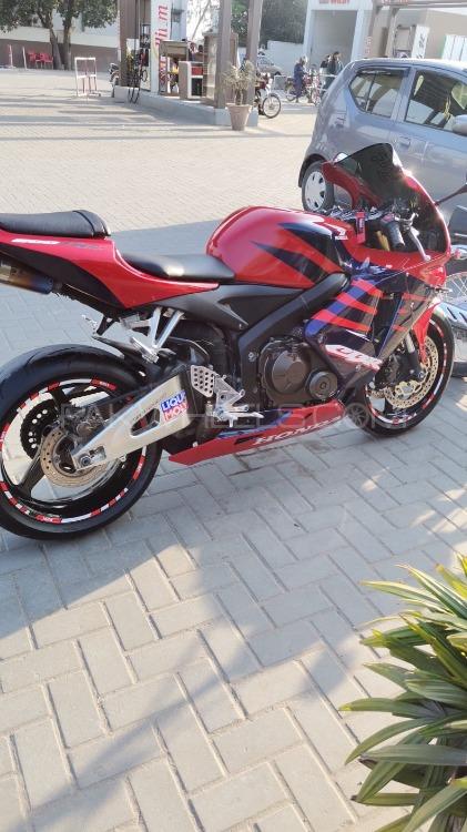 ہونڈا CBR 600RR - 2006  Image-1