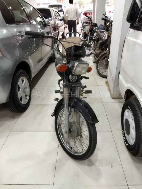 Honda CD 70 2010 for Sale in Hyderabad Image-1