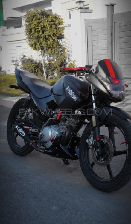 Yamaha YBR 125 - 2016  Image-1