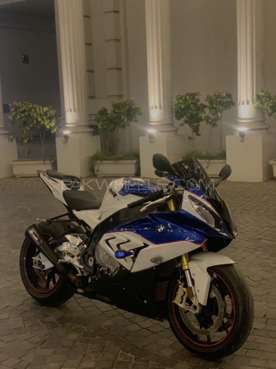 BMW S1000RR - 2016  Image-1