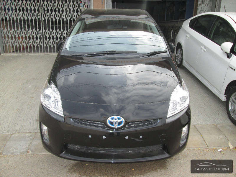 Toyota Prius 2012 for Sale in Karachi Image-1