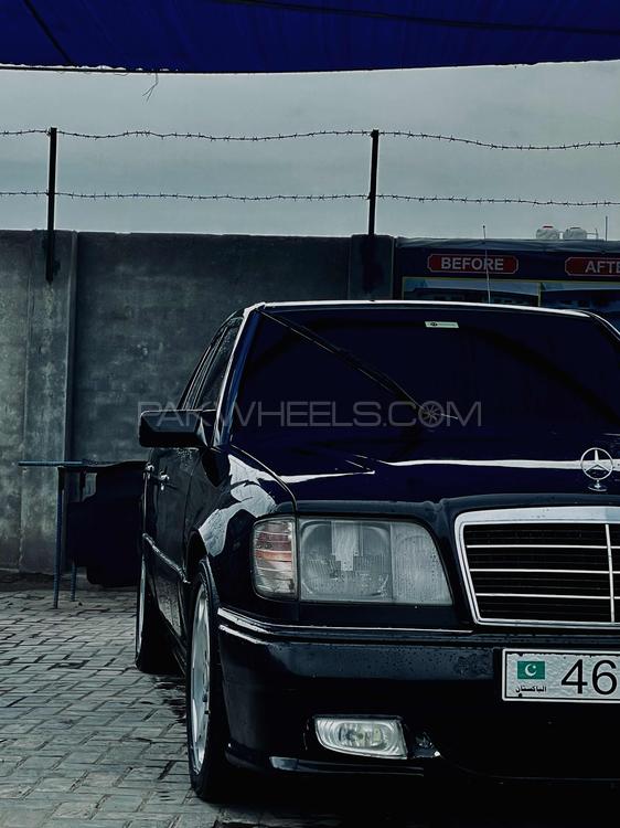 Mercedes Benz E Class - 1995 Black Mamba Image-1