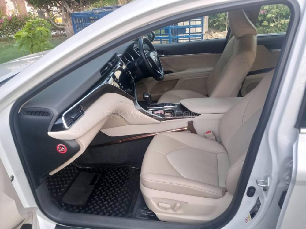 Toyota Camry 2018 for Sale in Karachi Toyota Camry 2018 for Sale in Karachi Image-8