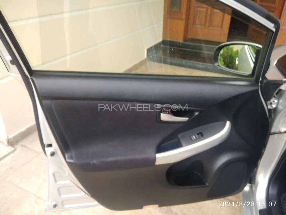 Toyota Prius 2014 for Sale in Islamabad Toyota Prius 2014 for Sale in Islamabad Image-17