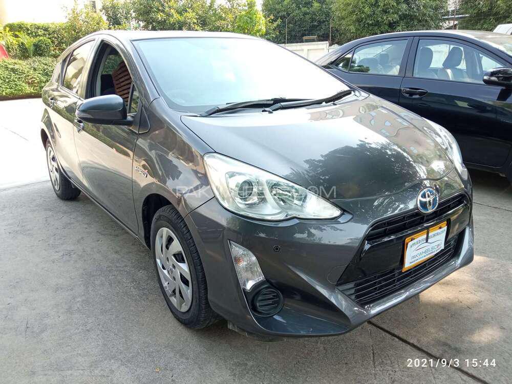 ٹویوٹا اکوا 2015 for Sale in اسلام آباد ٹویوٹا اکوا 2015 for Sale in اسلام آباد Image-2