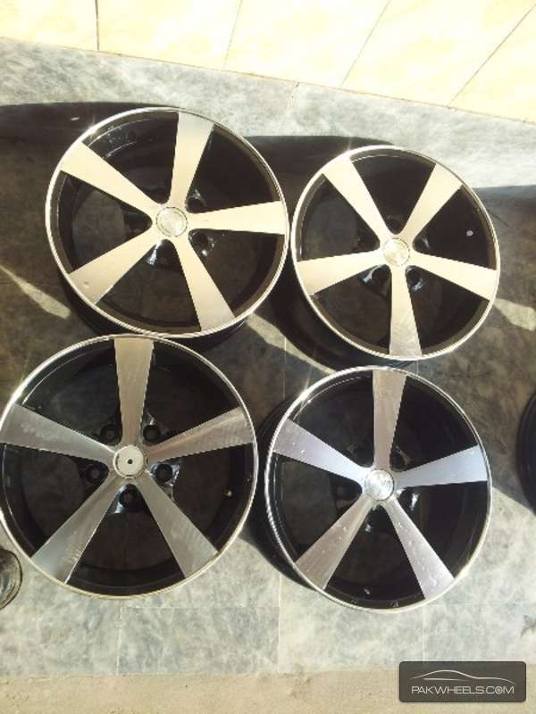 15 alloy wheel never used under any car for Honda Image-1