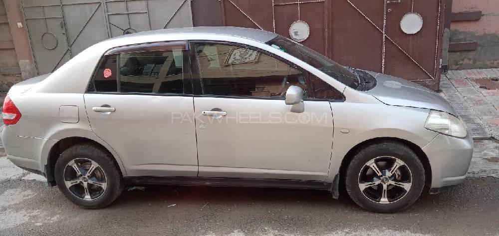 Nissan Tiida 2007 for Sale in Lahore Nissan Tiida 2007 for Sale in Lahore Image-4