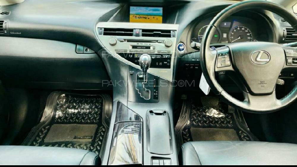 Lexus RX Series 2011 for Sale in Lahore Lexus RX Series 2011 for Sale in Lahore Image-10