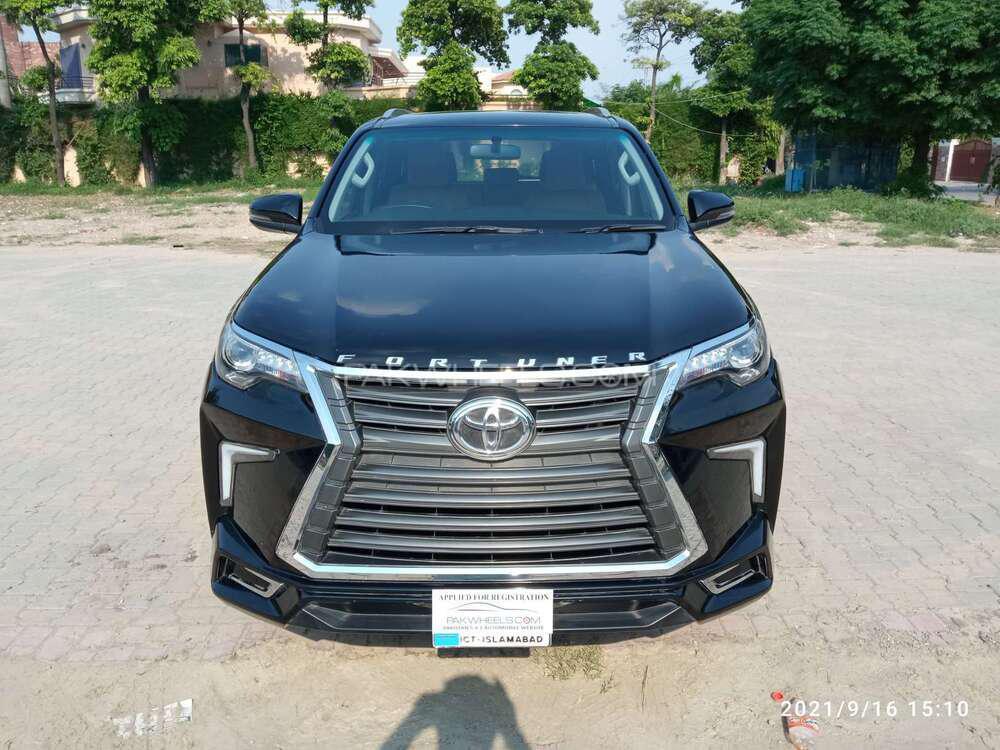 Toyota Fortuner 2019 for Sale in Lahore Image-1