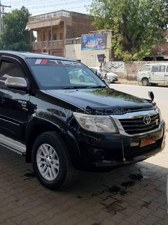 Toyota Hilux 2014 for Sale in Jhand Image-1