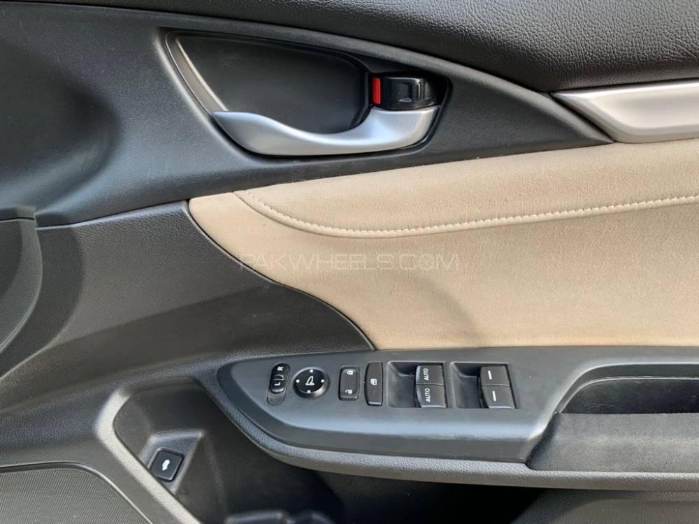 Honda Civic 2017 for Sale in Lahore Honda Civic 2017 for Sale in Lahore Image-15