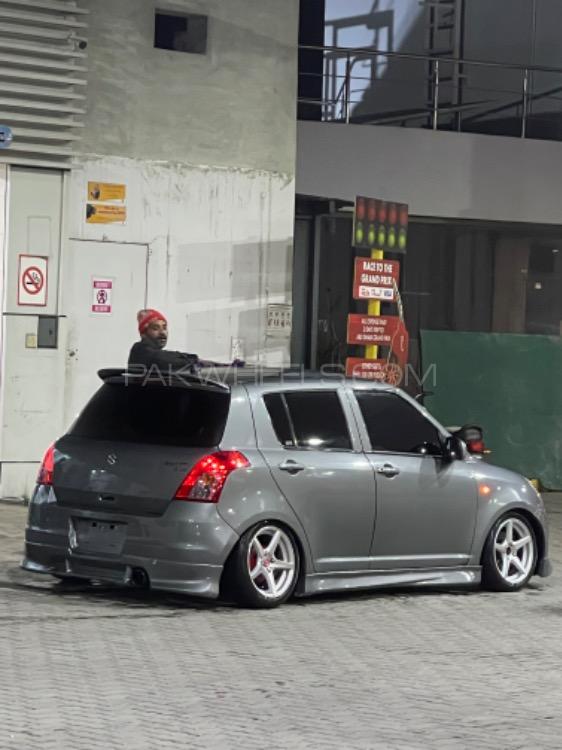 Suzuki Swift - 2011  Image-1