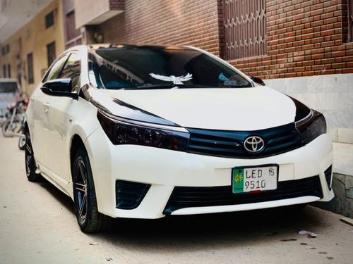 ٹویوٹا کرولا - 2015