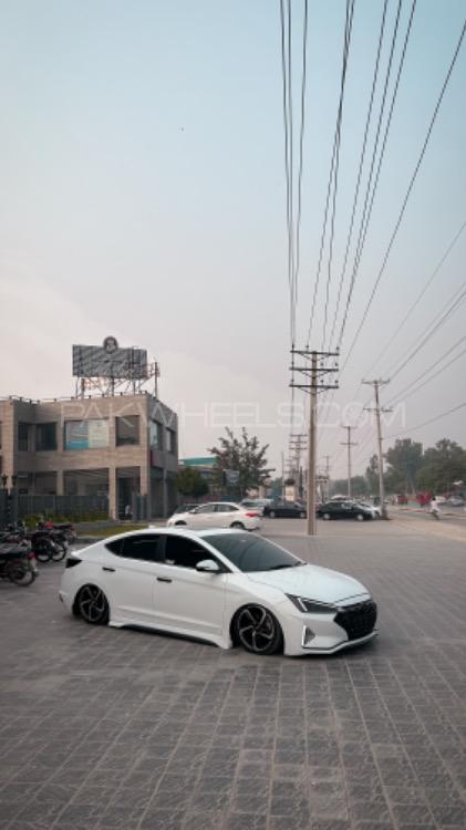 Hyundai Elantra - 2021  Image-1