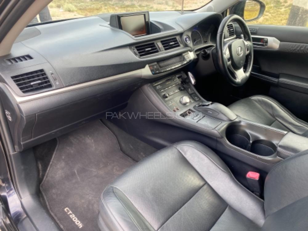 Lexus CT200h 2011 for Sale in Rahim Yar Khan Lexus CT200h 2011 for Sale in Rahim Yar Khan Image-7