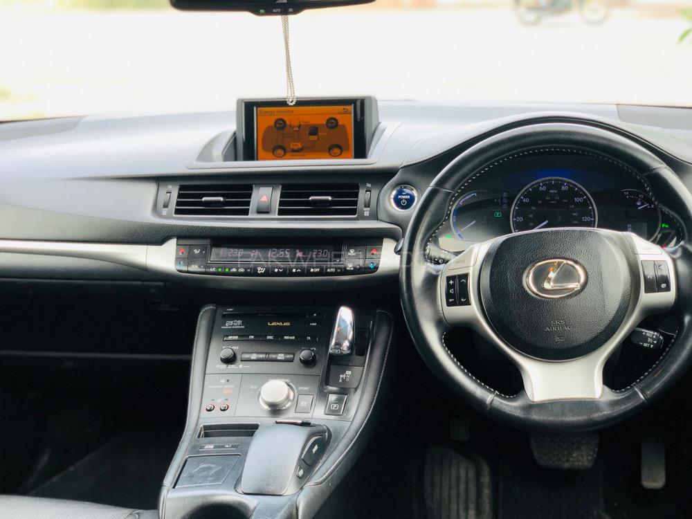 Lexus CT200h 2011 for Sale in Rahim Yar Khan Lexus CT200h 2011 for Sale in Rahim Yar Khan Image-11