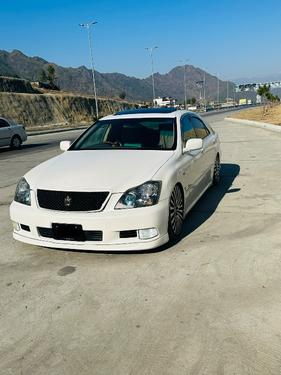 ٹویوٹا کراؤن - 2004