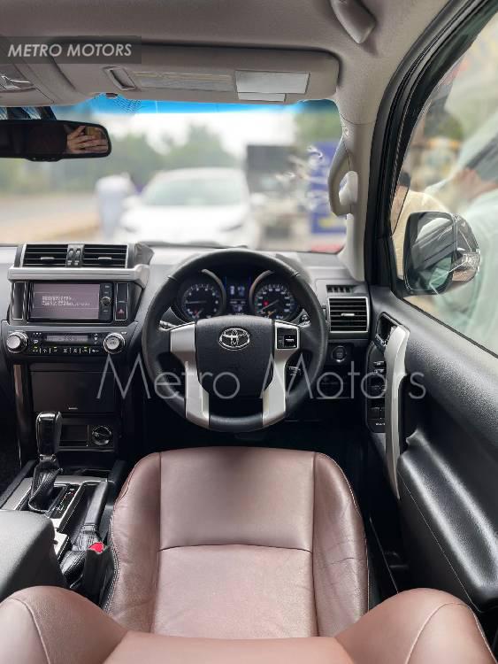 Toyota Prado 2016 for Sale in Lahore Toyota Prado 2016 for Sale in Lahore Image-7