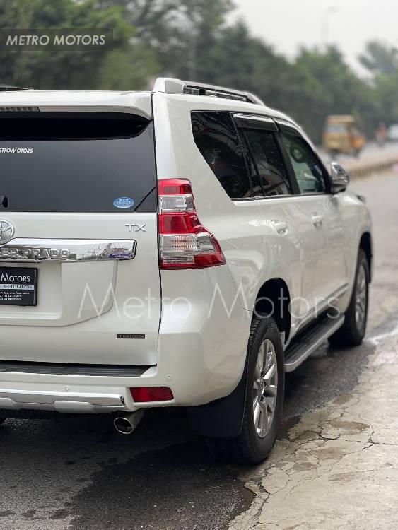 Toyota Prado 2016 for Sale in Lahore Toyota Prado 2016 for Sale in Lahore Image-11