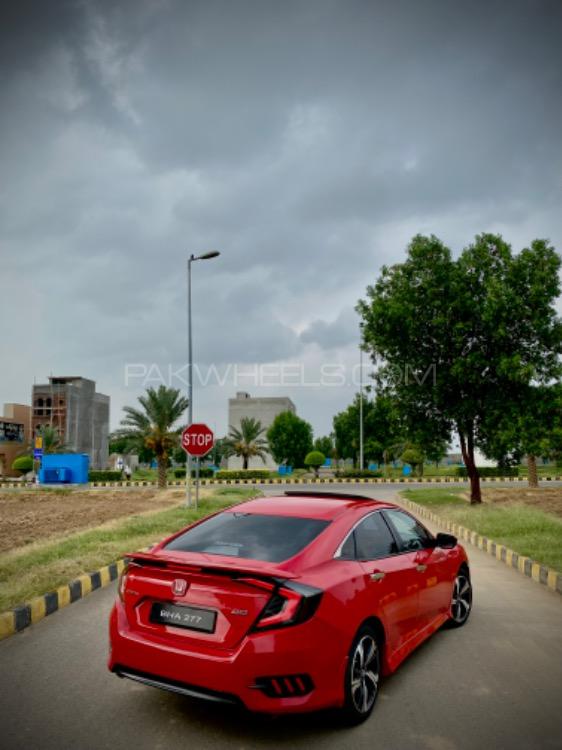 Honda Civic - 2016  Image-1
