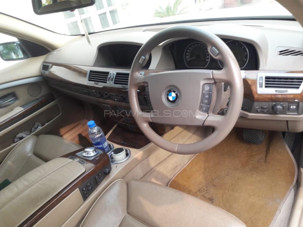 بی ایم ڈبلیو 7 سیریز 2003 for Sale in اسلام آباد بی ایم ڈبلیو 7 سیریز 2003 for Sale in اسلام آباد Image-6