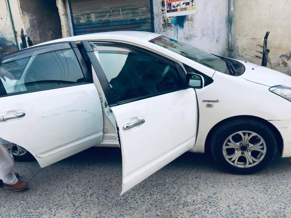 Toyota Prius 2008 for Sale in Gujranwala Toyota Prius 2008 for Sale in Gujranwala Image-3