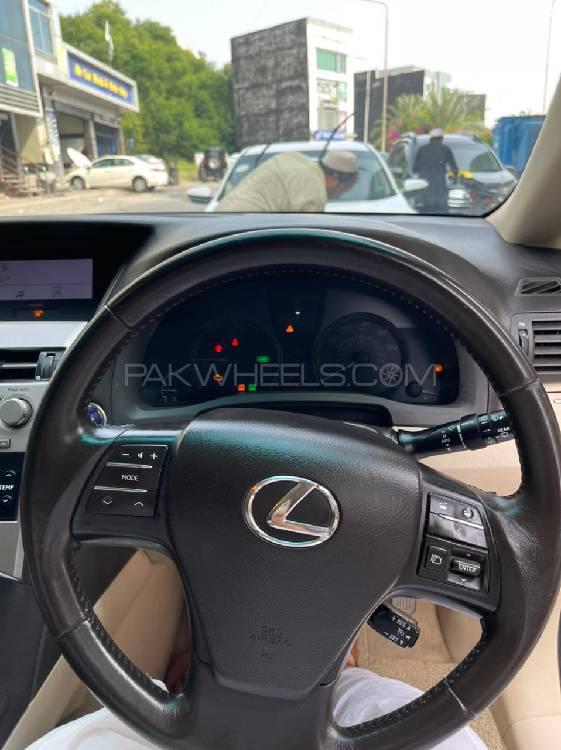 Lexus RX Series 2010 for Sale in Lahore Lexus RX Series 2010 for Sale in Lahore Image-4