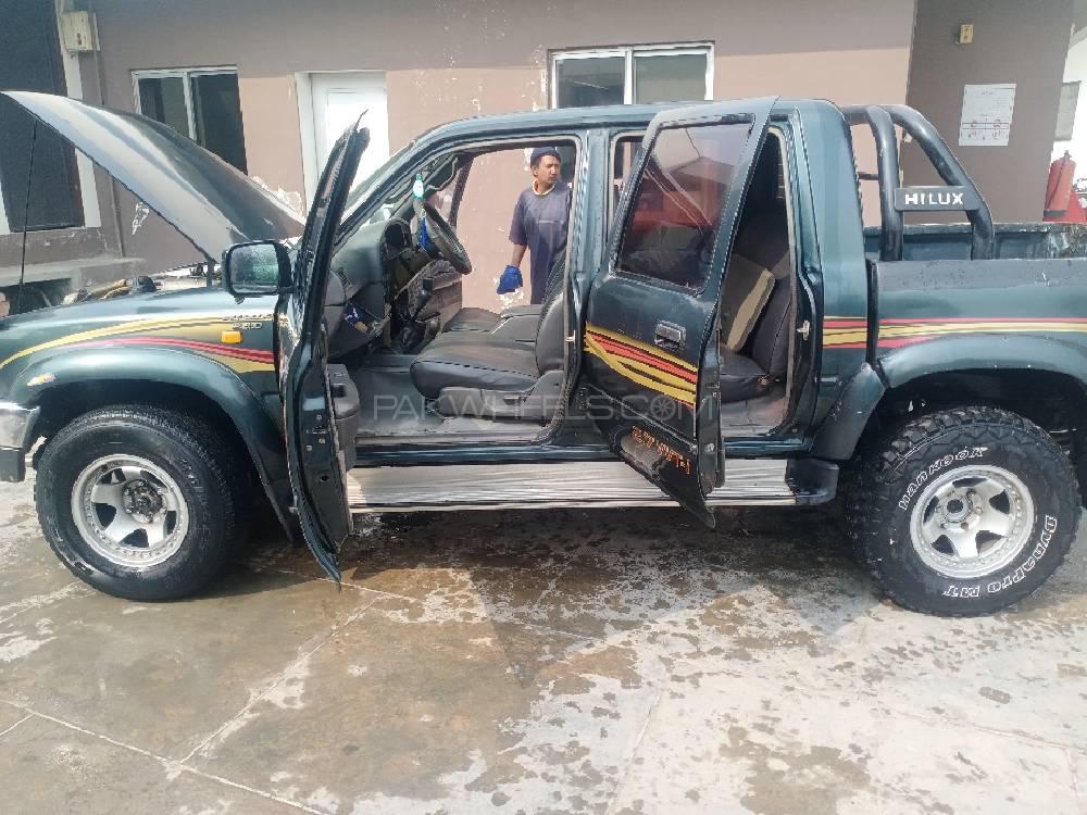 Toyota Hilux 1995 for Sale in Phalia Toyota Hilux 1995 for Sale in Phalia Image-10