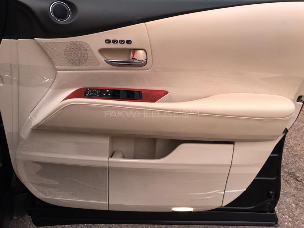 Lexus RX Series 2010 for Sale in Karachi Lexus RX Series 2010 for Sale in Karachi Image-6