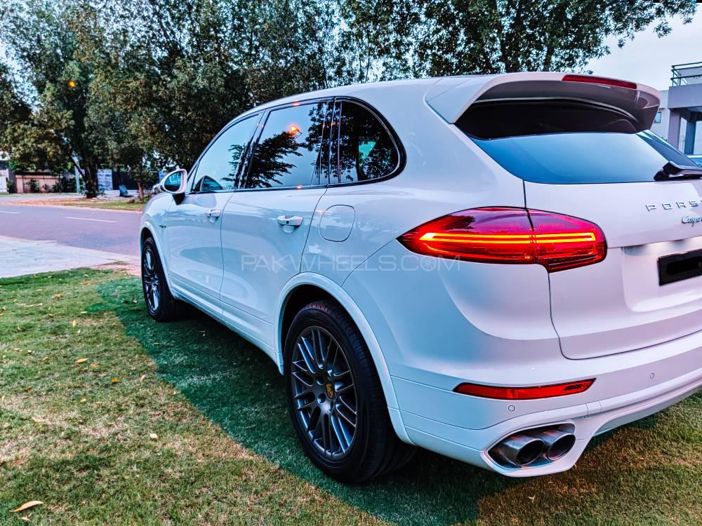 Porsche Cayenne 2017 for Sale in Lahore Porsche Cayenne 2017 for Sale in Lahore Image-5
