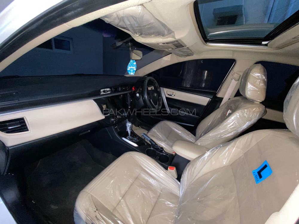 Toyota Corolla 2015 for Sale in Karachi Toyota Corolla 2015 for Sale in Karachi Image-10
