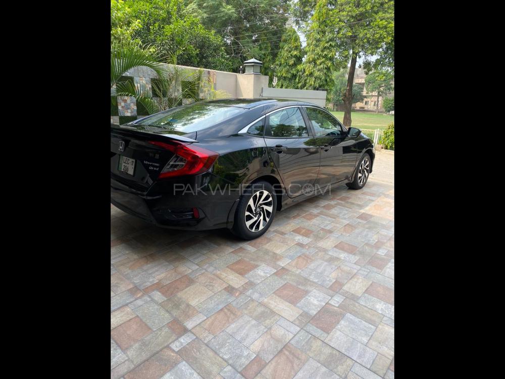 Honda Civic 2017 for Sale in Lahore Honda Civic 2017 for Sale in Lahore Image-4