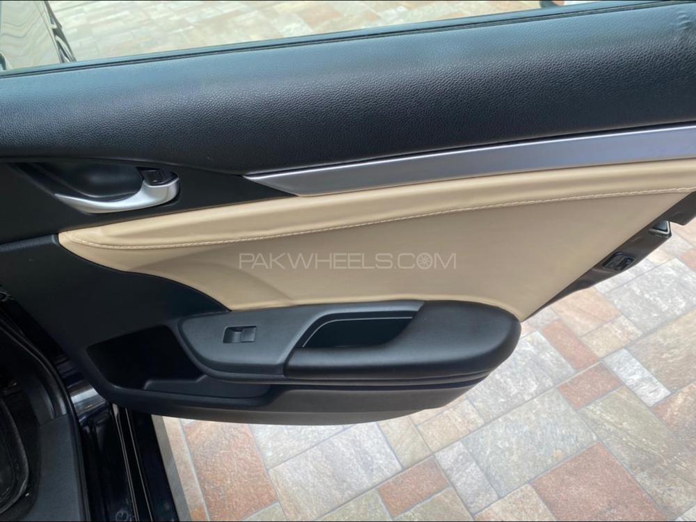 Honda Civic 2017 for Sale in Lahore Honda Civic 2017 for Sale in Lahore Image-11