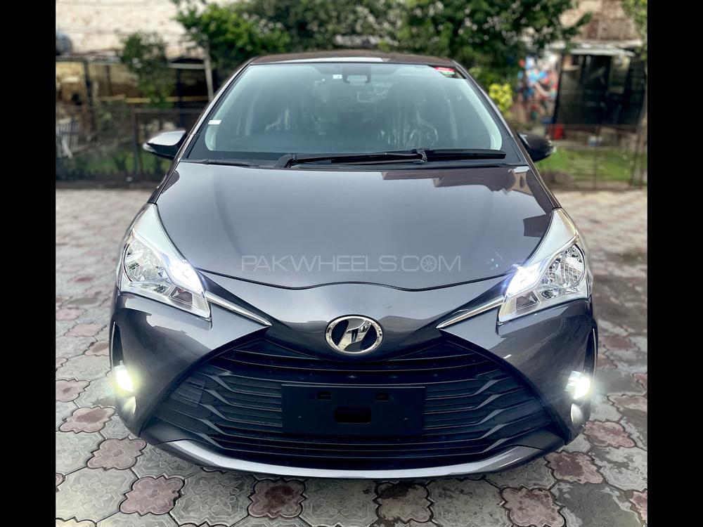 Toyota Vitz 2018 for Sale in Sialkot Image-1