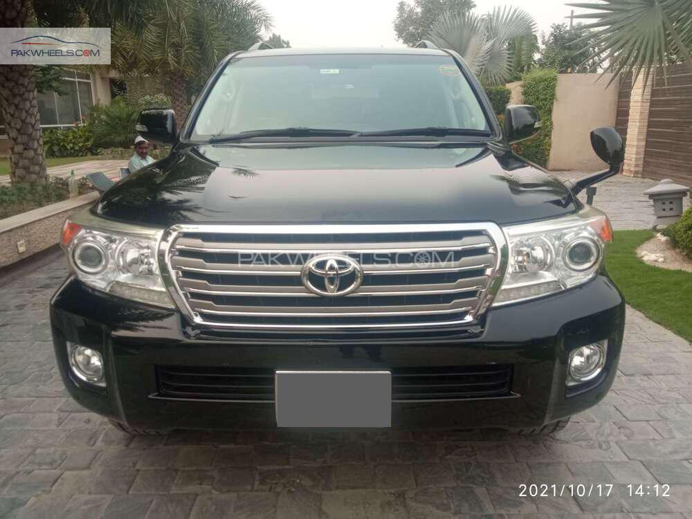 Toyota Land Cruiser 2013 for Sale in Lahore Image-1