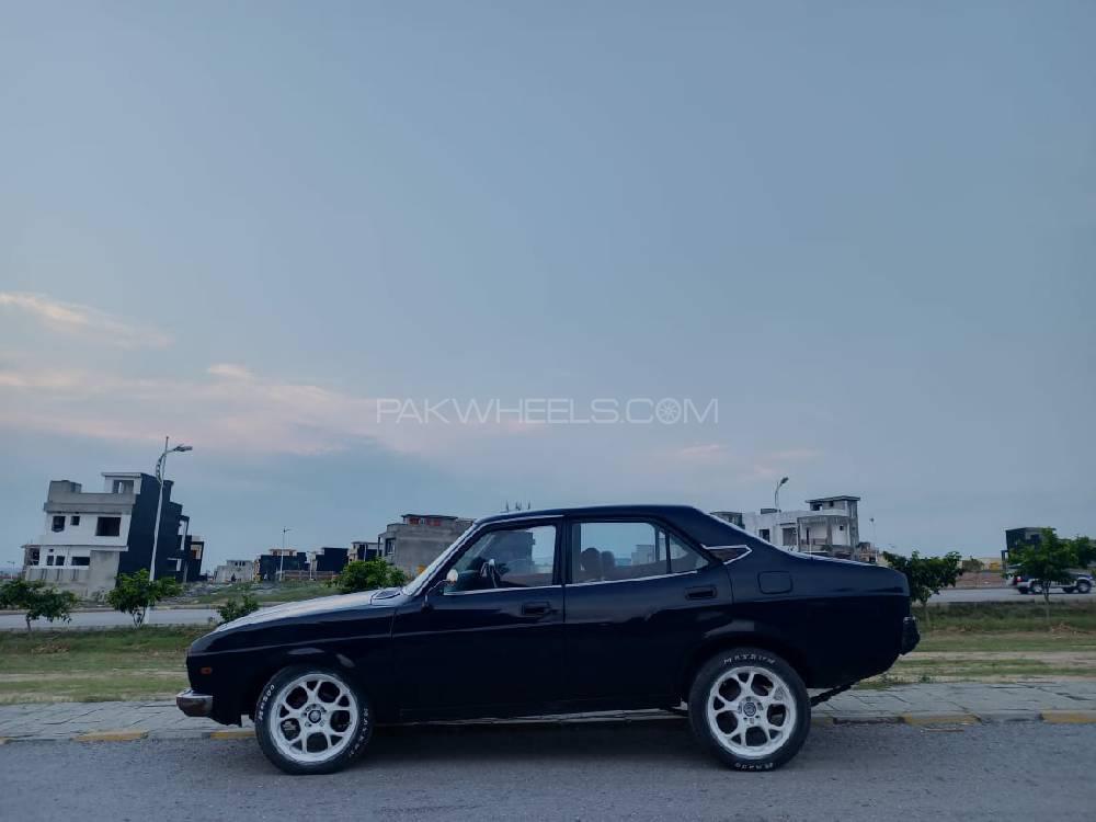 Mazda 929 1977 for Sale in Rawalpindi Mazda 929 1977 for Sale in Rawalpindi Image-3