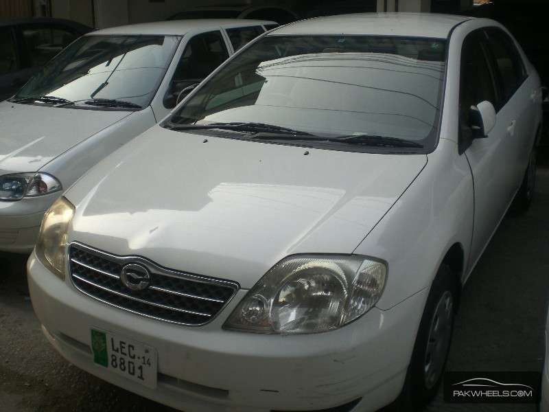Toyota Corolla Axio 2001 for Sale in Multan Image-1