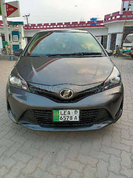 Toyota Vitz 2014 for Sale in Wazirabad Image-1