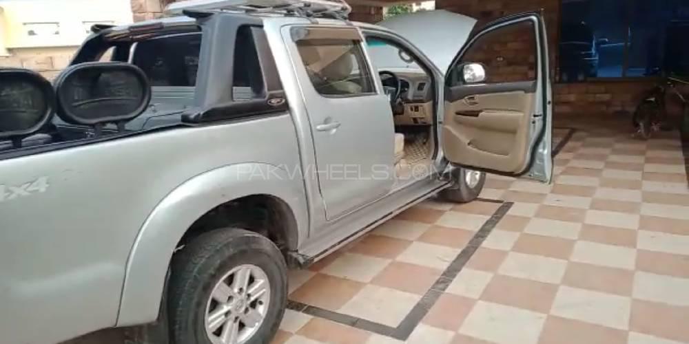 ٹویوٹا ہائیلکس 2013 for Sale in فیصل آباد ٹویوٹا ہائیلکس 2013 for Sale in فیصل آباد Image-6