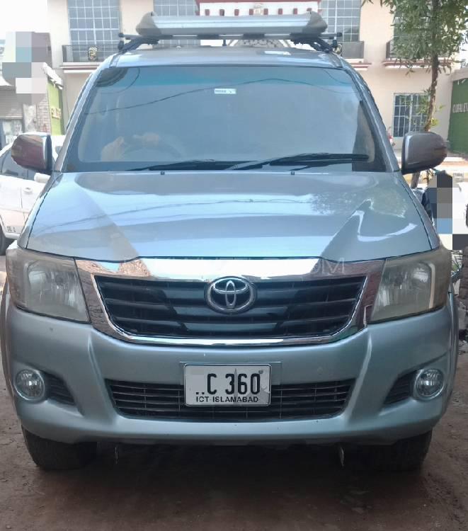 Toyota Hilux 2013 for Sale in Faisalabad Image-1