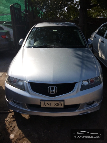 Honda Accord 2004 for Sale in Lahore Image-1
